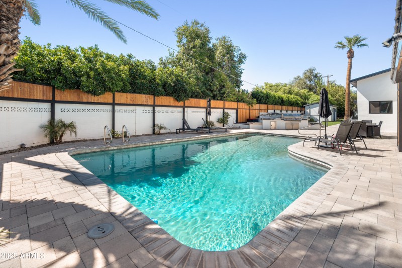 6715 E Montecito Ave-57