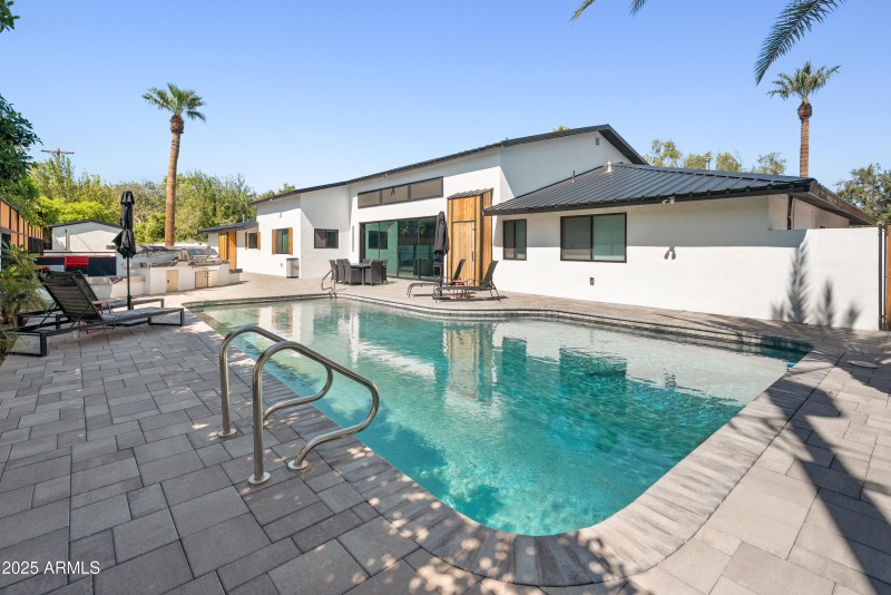 6715 E Montecito Ave-58