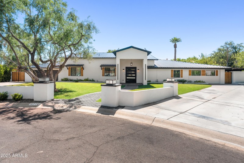 6715 E Montecito Ave-80