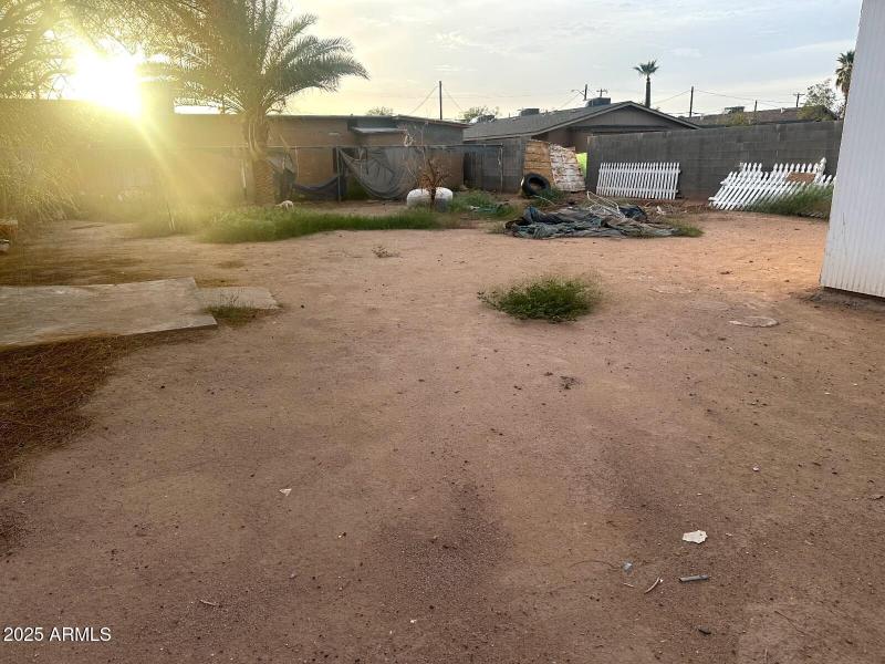 backyard for 39th