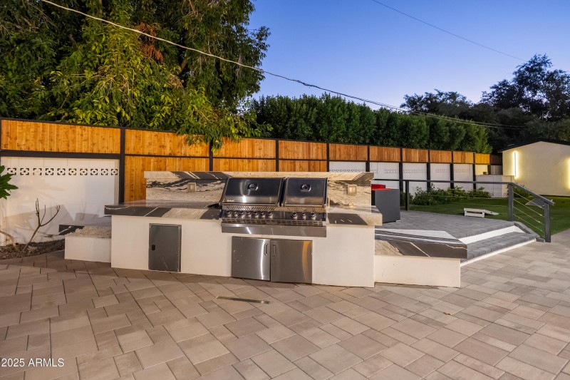 6715 E Montecito Ave-109