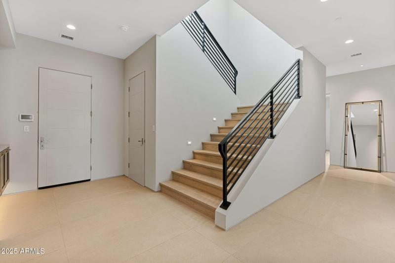 24-web-or-mls-37200-n-cave-creek-rd