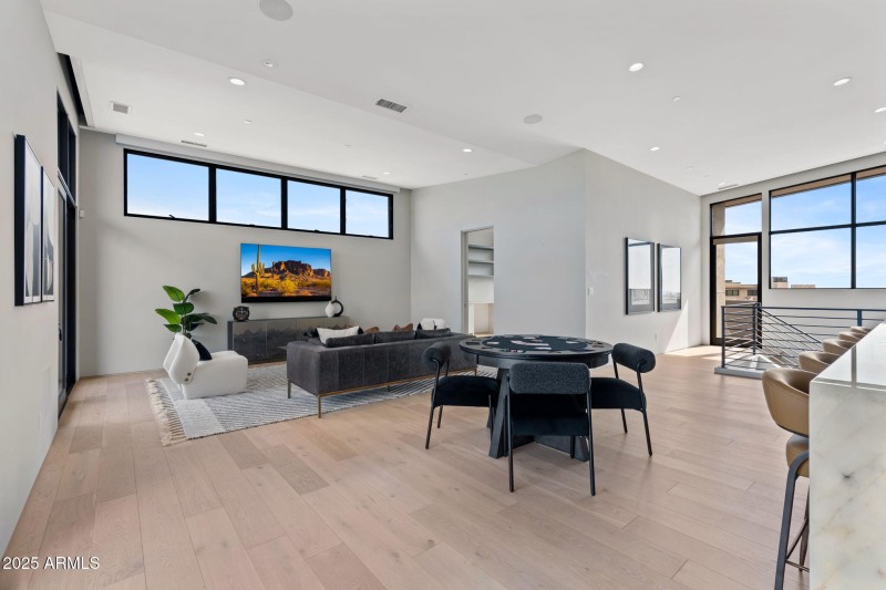 27-web-or-mls-37200-n-cave-creek-rd