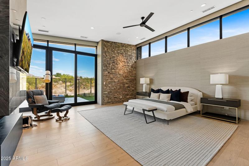 40-web-or-mls-37200-n-cave-creek-rd