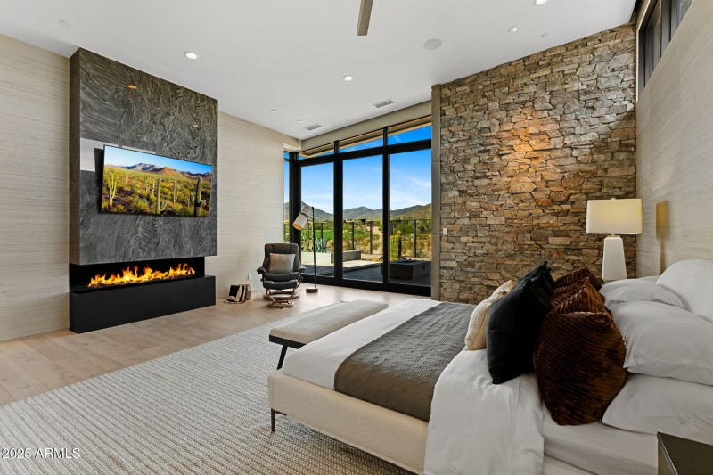 45-web-or-mls-37200-n-cave-creek-rd