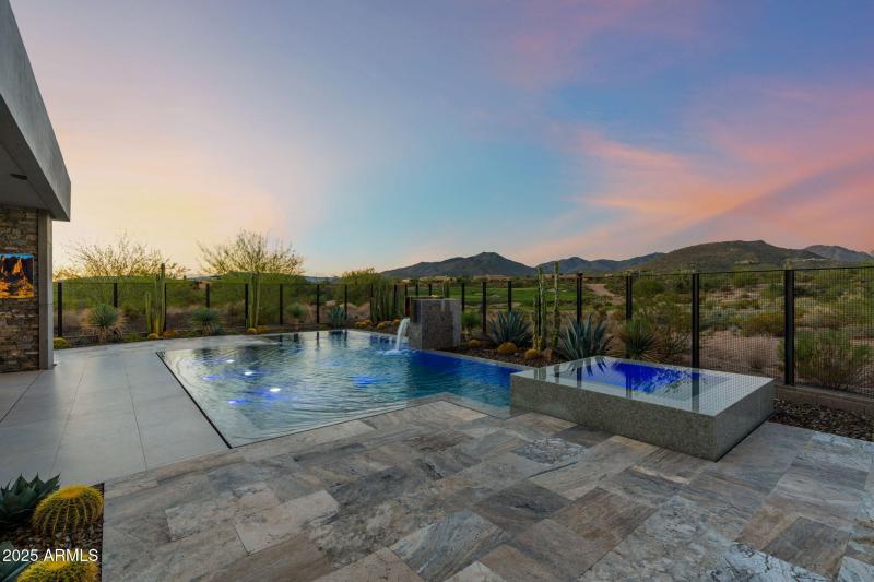 70-web-or-mls-37200-n-cave-creek-rd