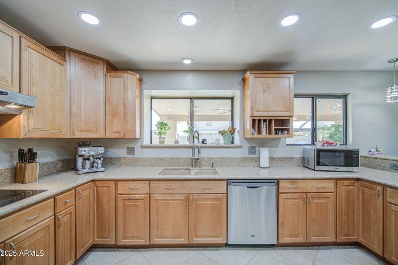 Kitchen 4