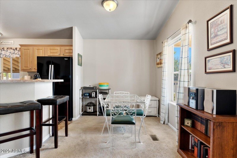06-Dining Area