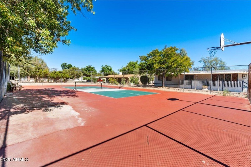 22-Community Tennis_Basketball Court