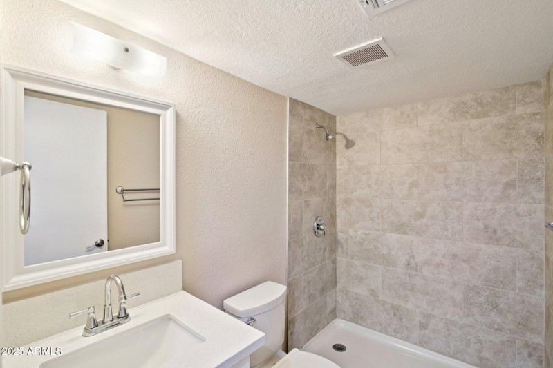 24-web-or-mls-W Avenida De Amigos Cir-S0