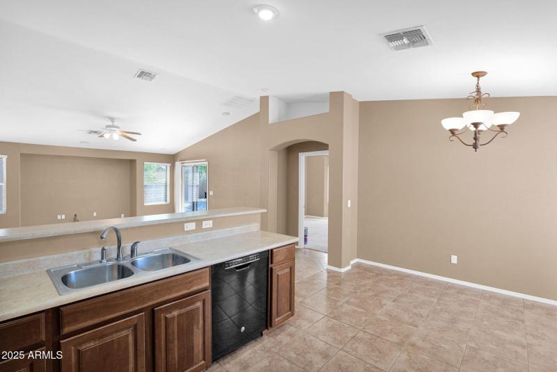 32-web-or-mls-P1315349