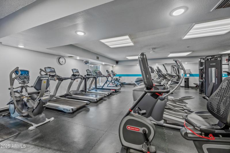 20-Ahwatukee-ocupix-Comm