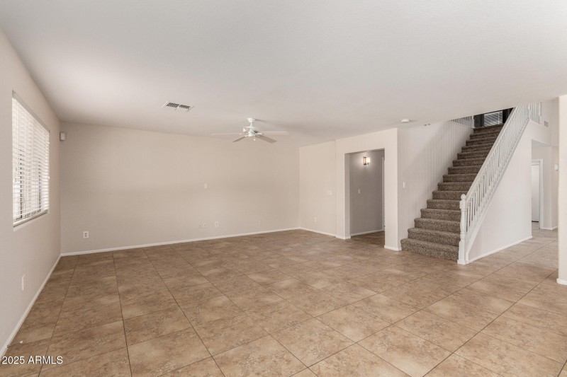 13 Sunland