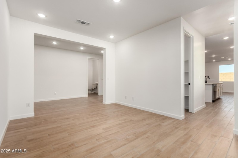 Bonus Room/Den