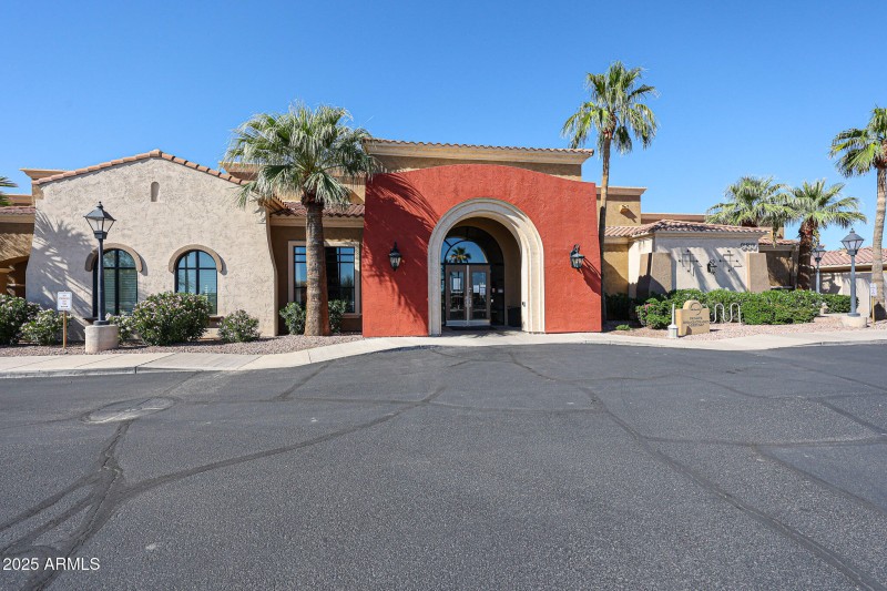 42-23327 W Twilight Tr_Sundance clubhous