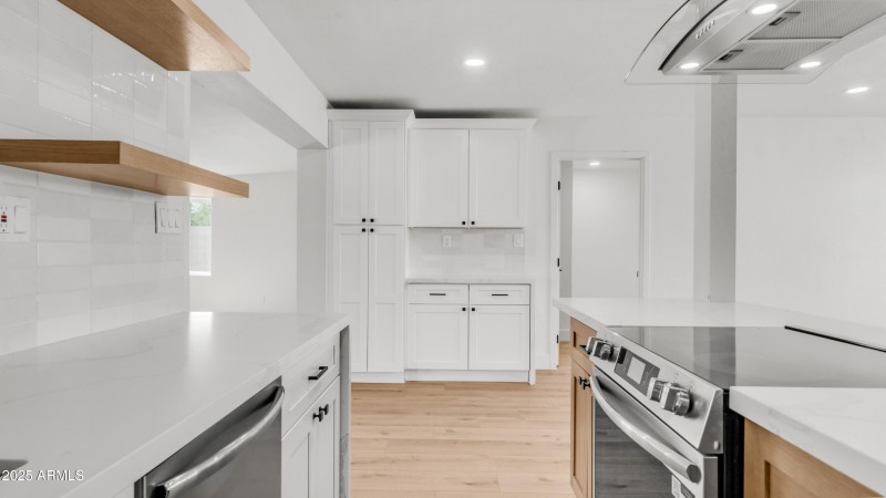 19251 N 17th Dr (9)