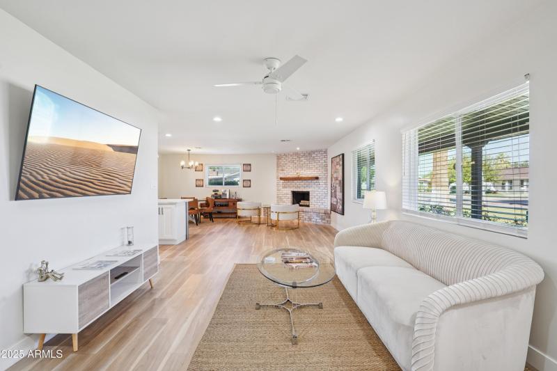 15-print-E Weldon Ave-S0210-006