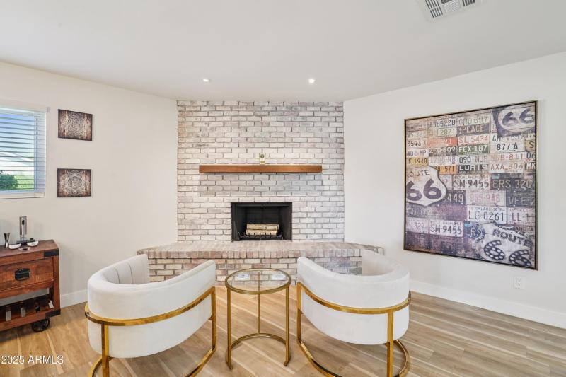 19-print-E Weldon Ave-S0210-010