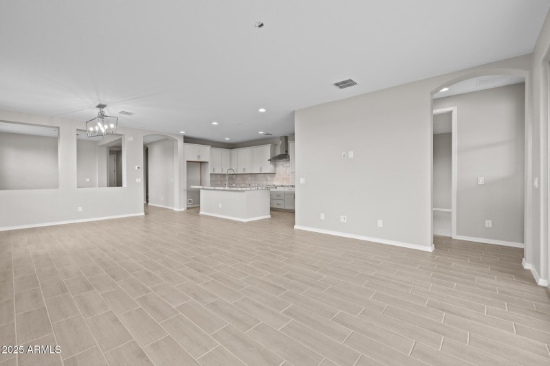 6)GREAT ROOM