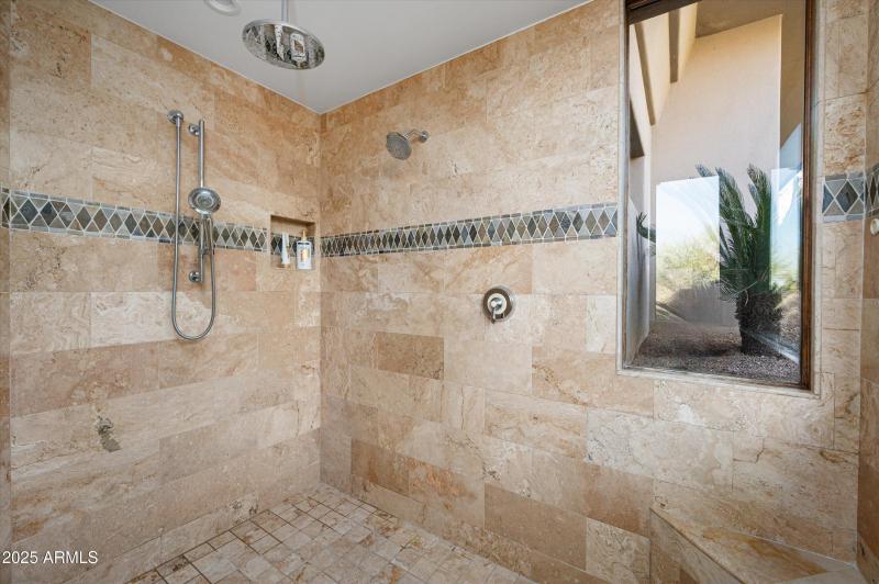 24-11070ERollingRockDr-24