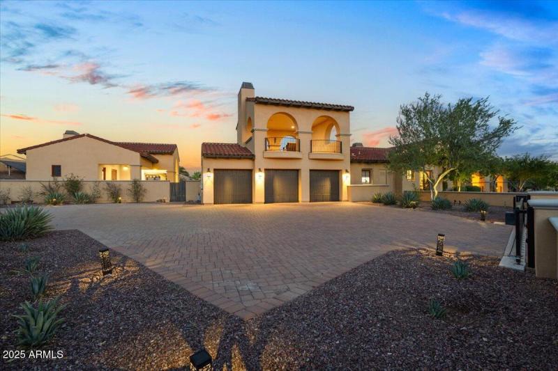 Impressive Gated Driveway