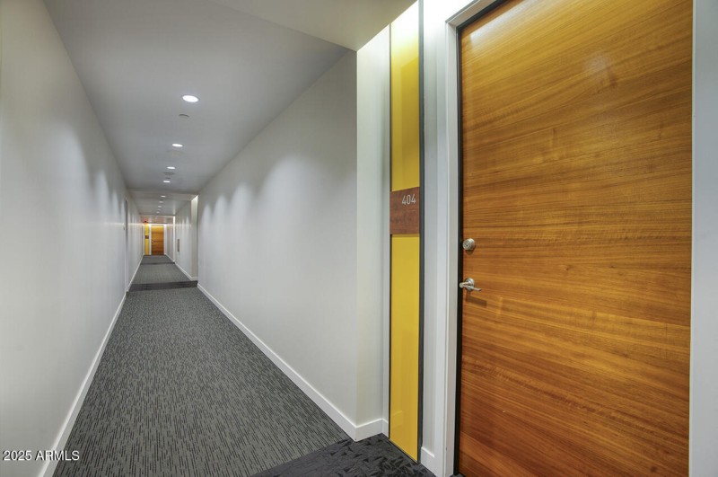 100 W PORTLAND ST 404