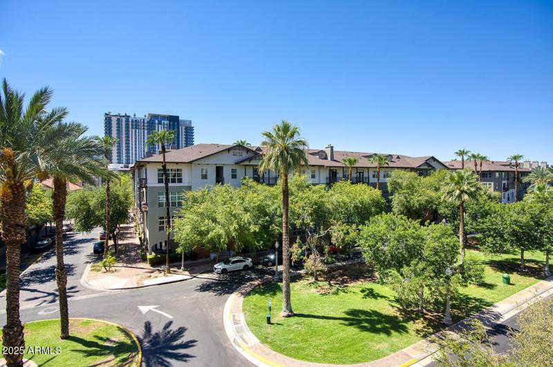 100 W PORTLAND ST 404