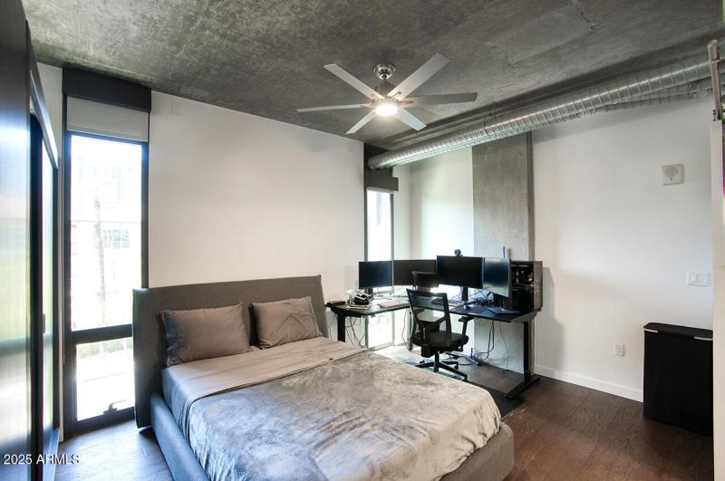 100 W PORTLAND ST 404