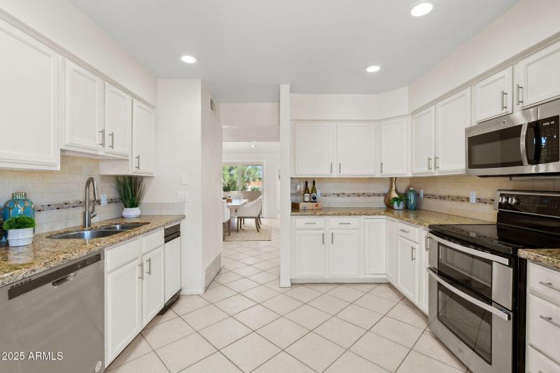 Light and Bright, Granite Countertops