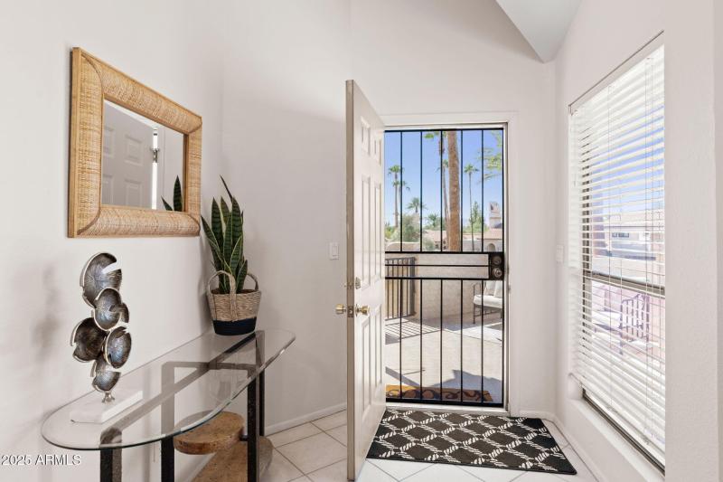 Front Door w Security Screen