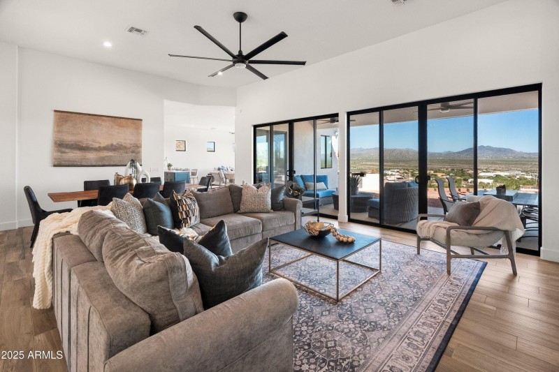 33219 N 7th Pl-11