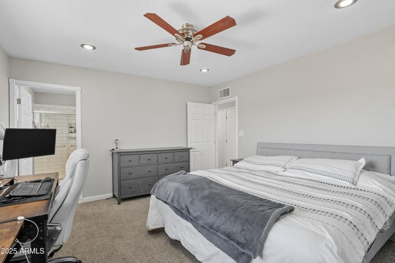 28-print-Highland Dr-28