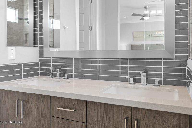 32-web-or-mls-P1048741