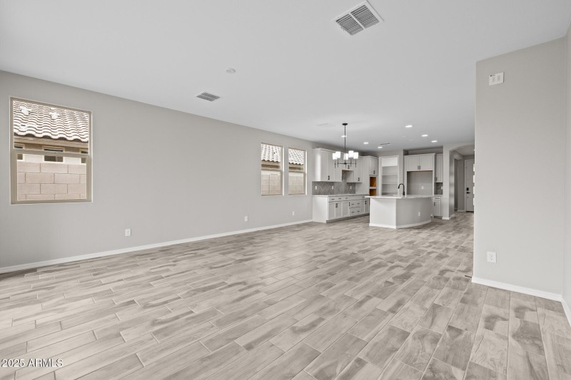 2)GREAT ROOM