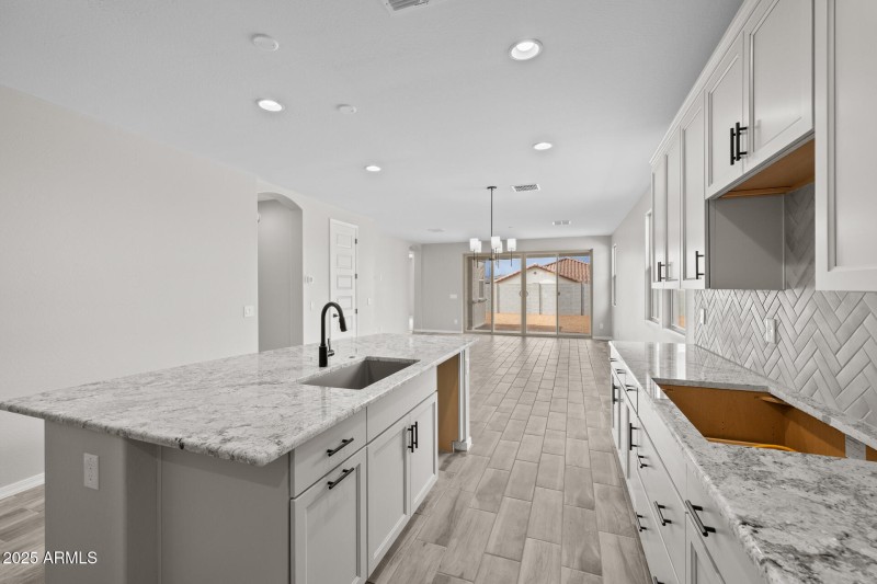 8)KITCHEN