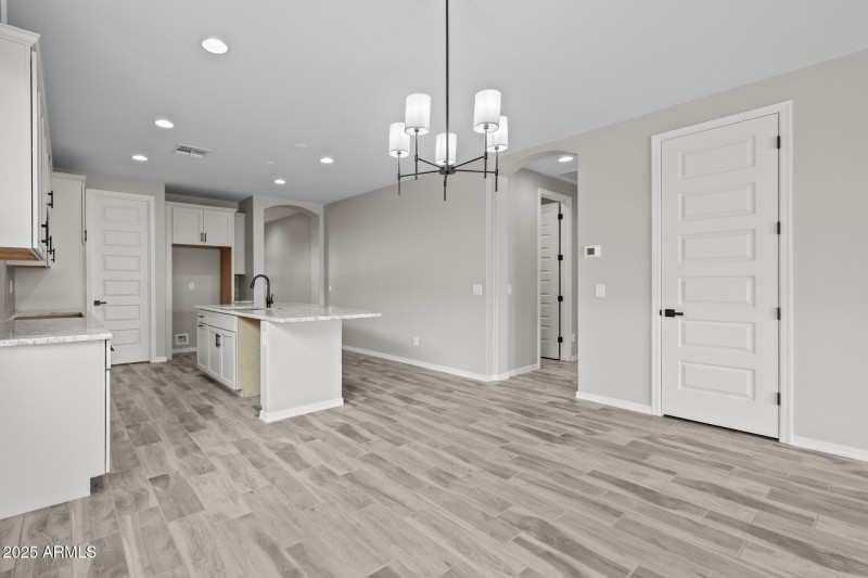 12)KITCHEN