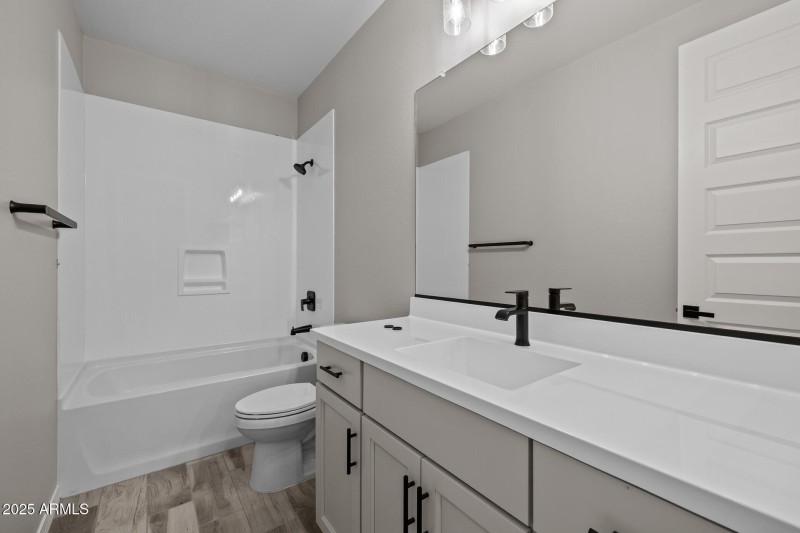 20)BATH 2