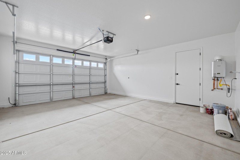 27)GARAGE