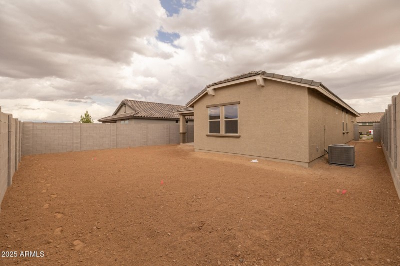 30)BACK OF HOME