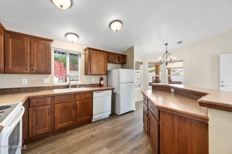 13-Kitchen_3