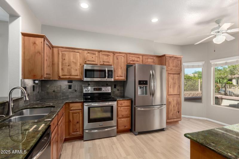 Kitchen (2)