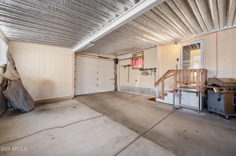 20-Garage Interior_1