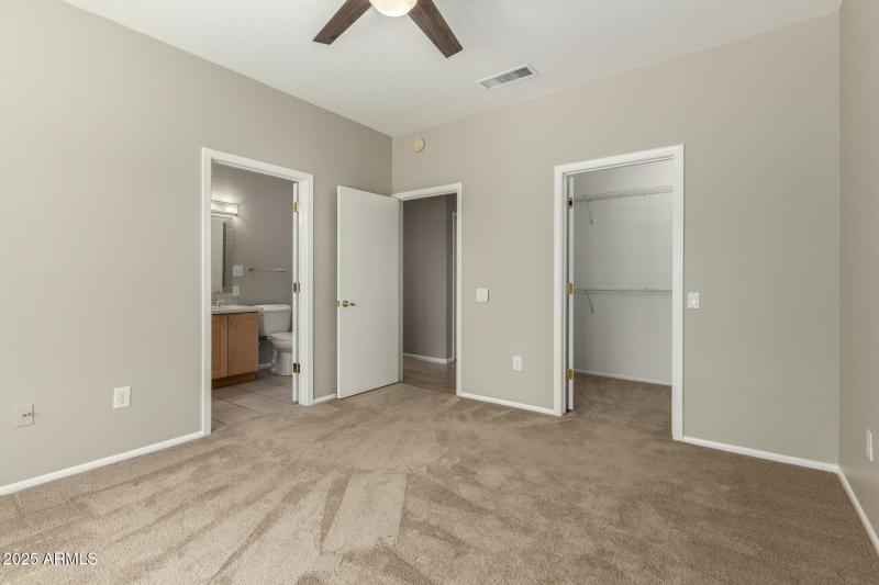 Master Bedroom (2)