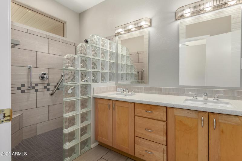 Master Bathroom (1)