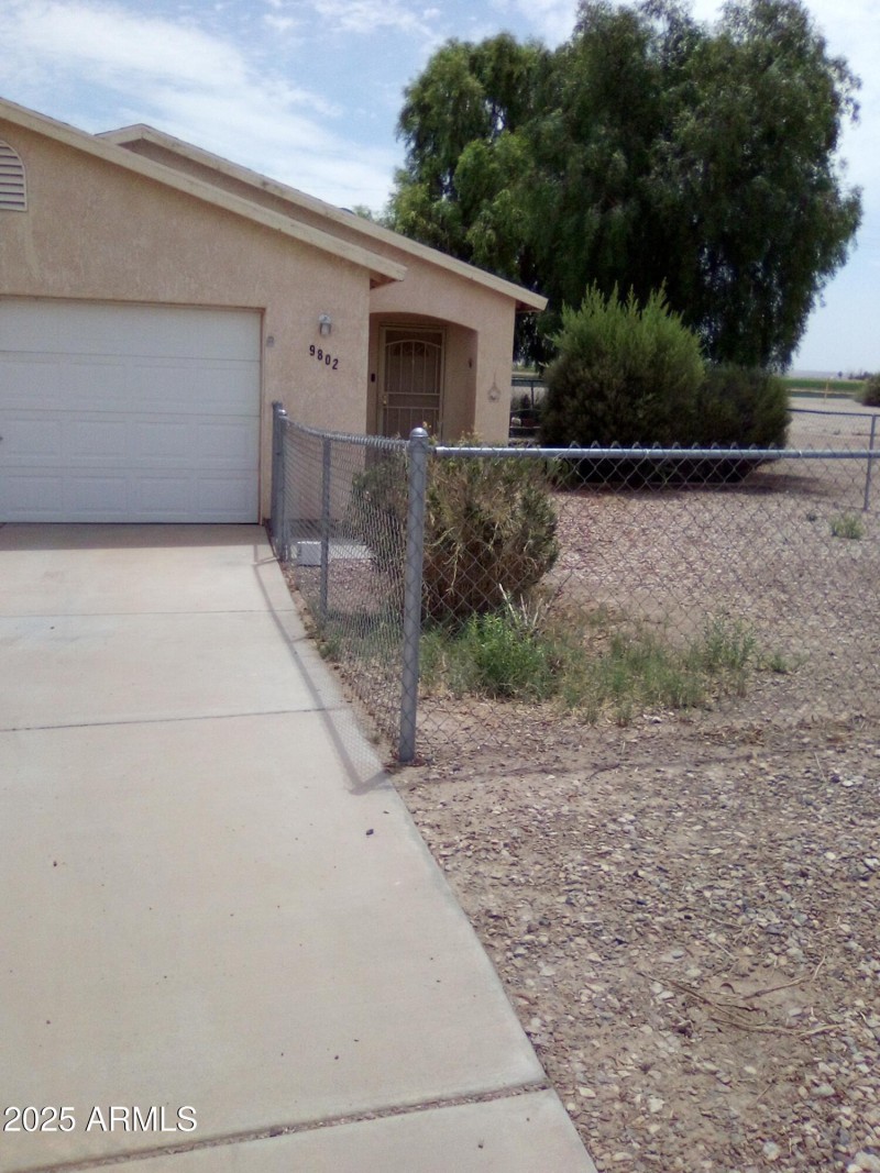 9802 subj right yardIMG_20250701_1143364