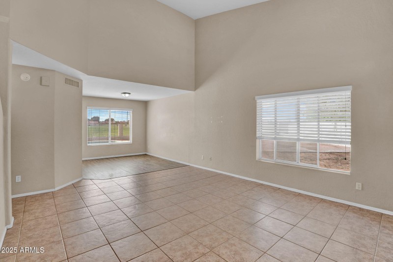 5-web-or-mls-12848 S 45th St - 4