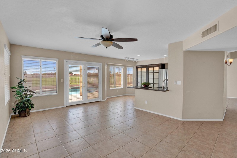 12-web-or-mls-12848 S 45th St - 12