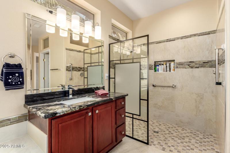 Master Shower (No Step)