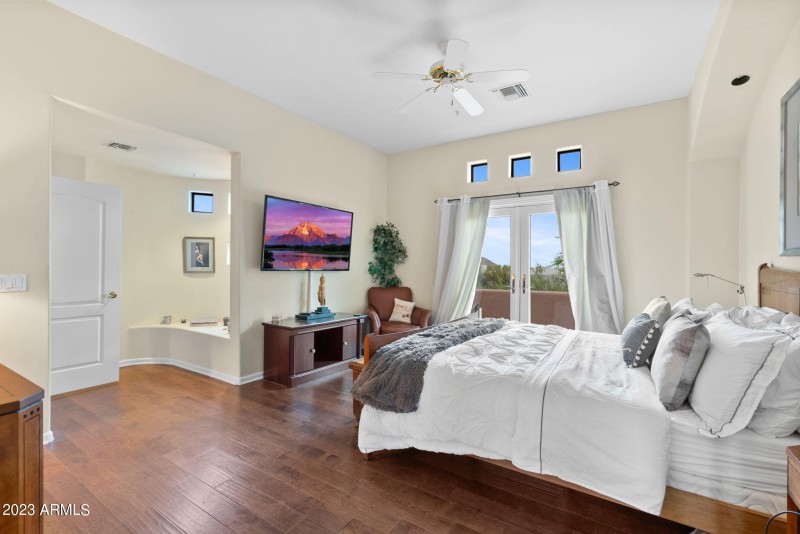 Primary suite with view patio