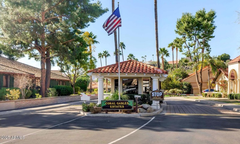 24/7 Guard Gate Entrance